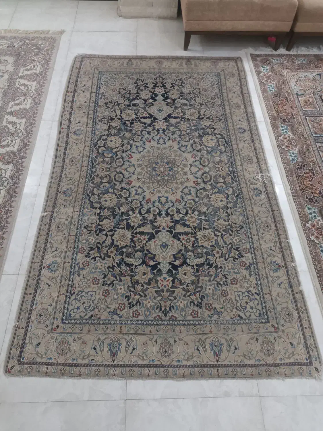 فرش عتیقه دستبافت|فرش|باقرشهر, |دیوار