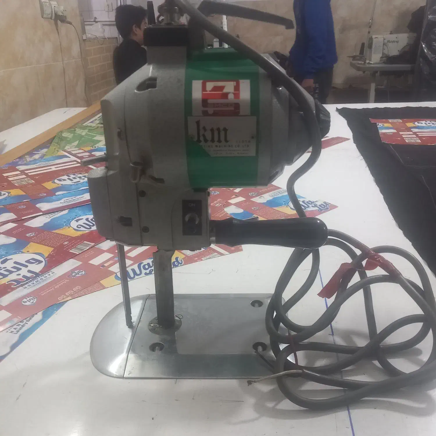 قیچی برقی ۵|لوازم خیاطی و بافتنی|تهران, مسگرآباد|دیوار