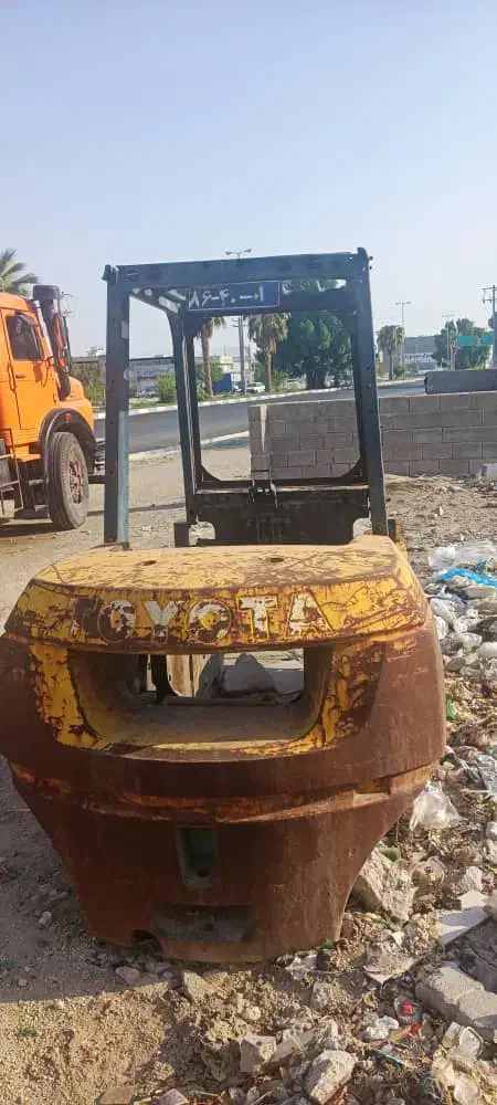 لیفتراک تویوتا|خودرو سنگین|لامرد, |دیوار