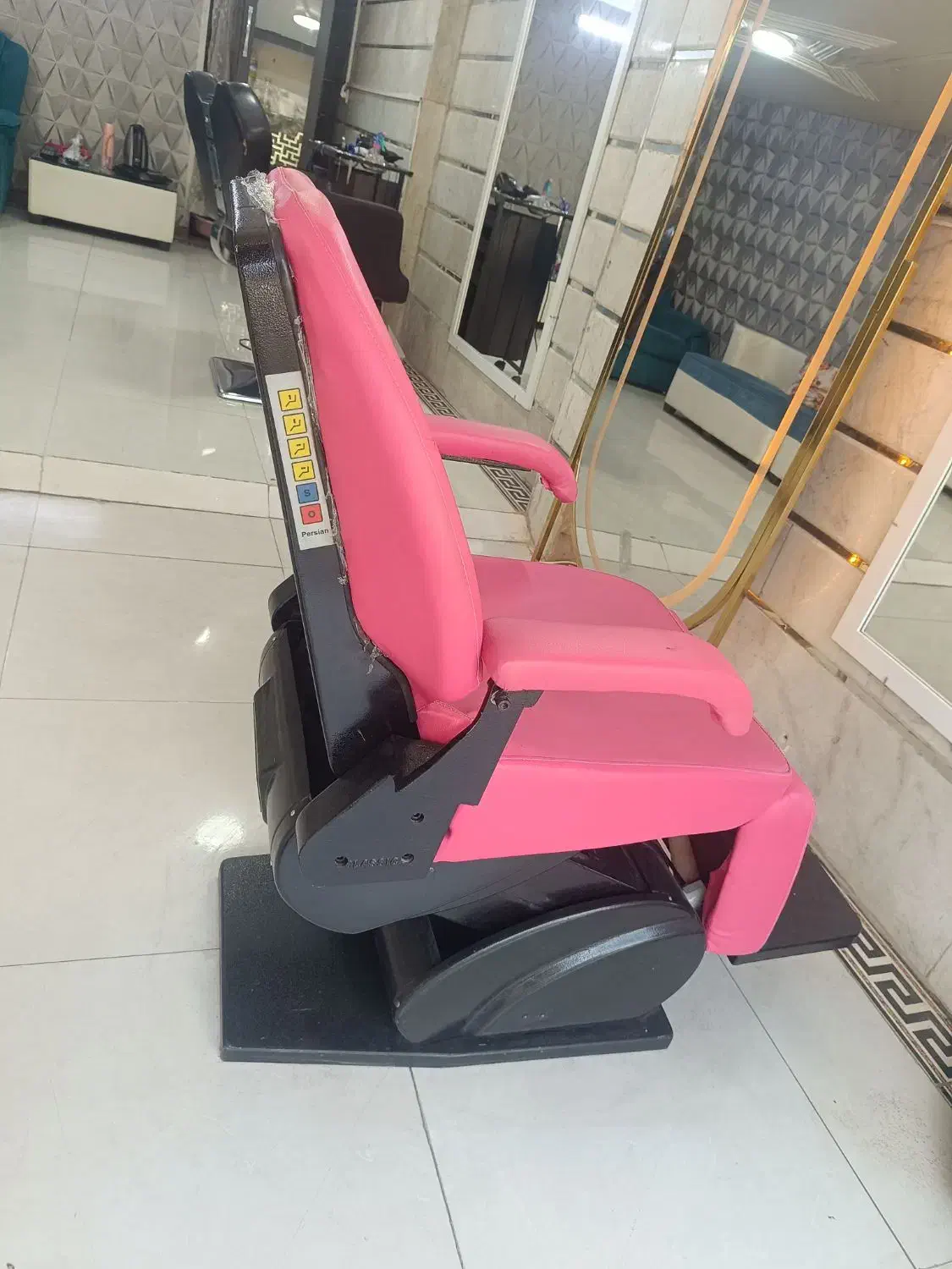 صندلی برقی نونو|آرایشگاه و سالنهای زیبایی|تهران, مهرآباد|دیوار