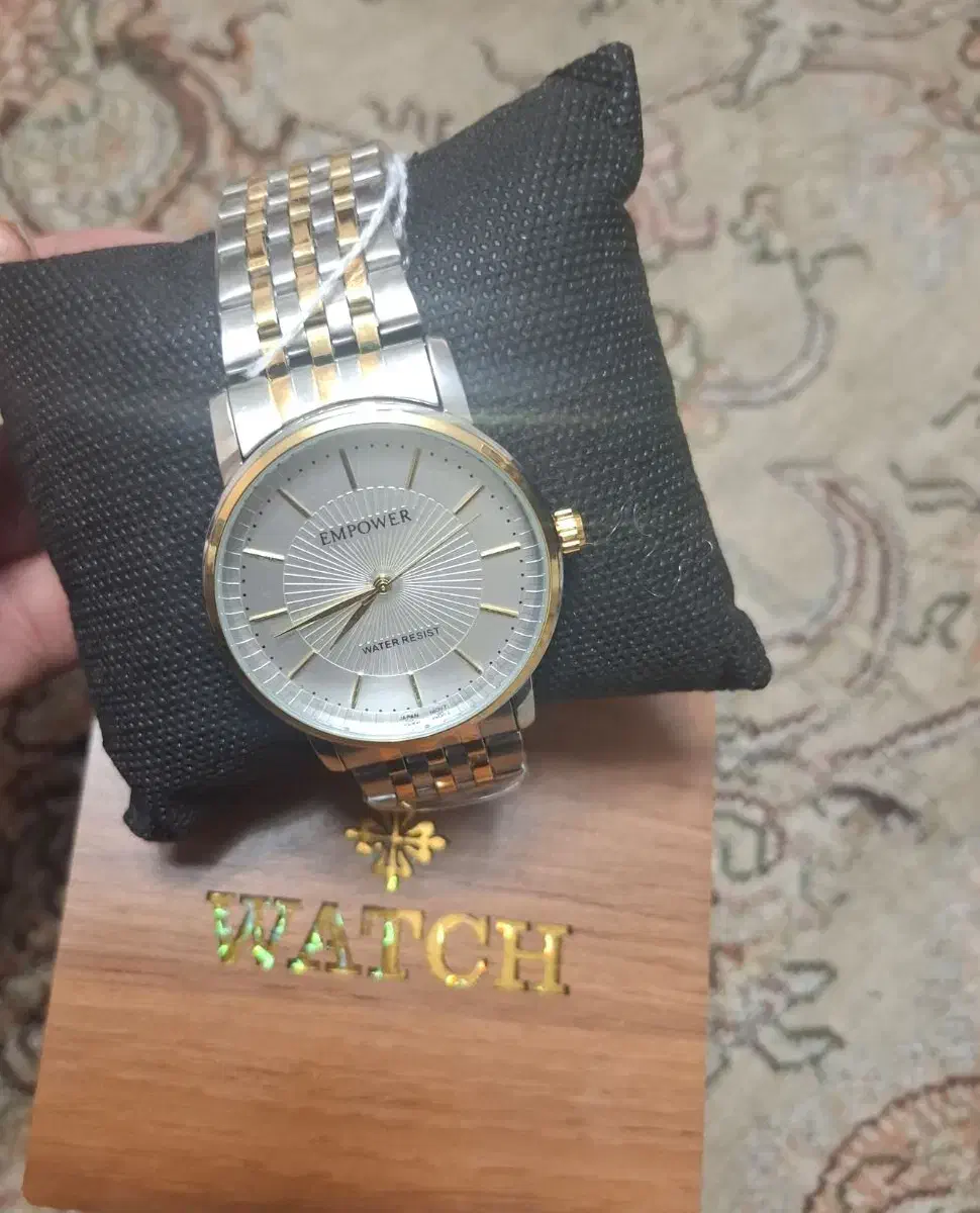 ساعت empower|ساعت|شیراز, سینما سعدی|دیوار