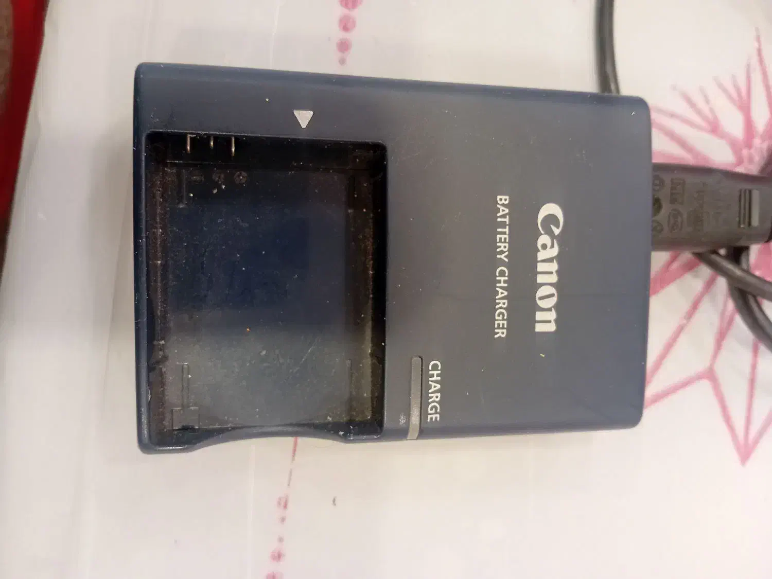 شارژر باتری دوربین|دوربین عکاسی و فیلم‌برداری|تهران, امامت|دیوار