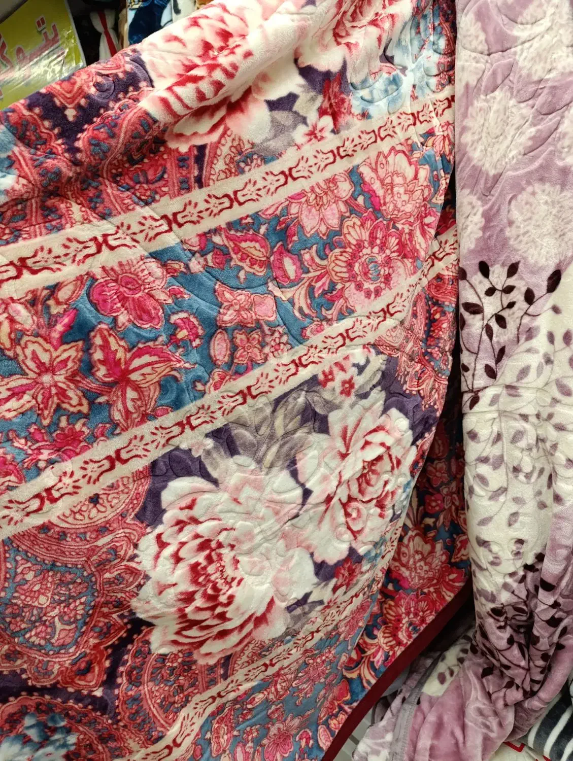 پتو ضخیم، نیم ضخیم، مسافرتی قیمت مناسب|رختخواب، بالش، پتو|رشت, بازار|دیوار