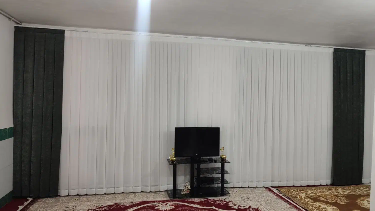 پرده|پرده، رانر، رومیزی|الشتر, |دیوار