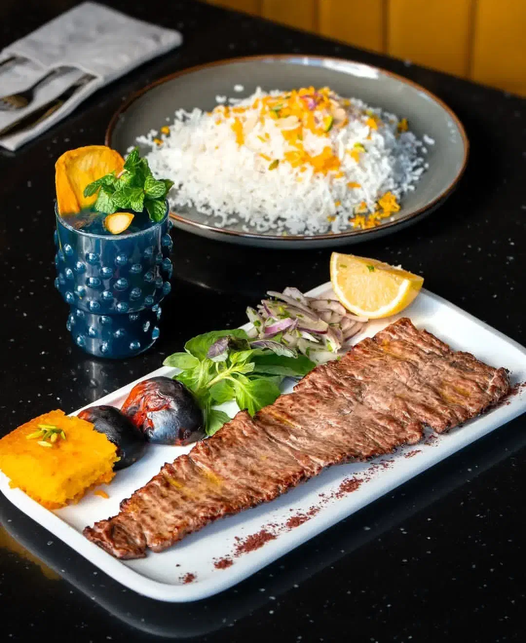 استخدام سالندار در کافه رستوران|استخدام خدمات فروشگاه و رستوران|اصفهان, شهرک آزمایش|دیوار