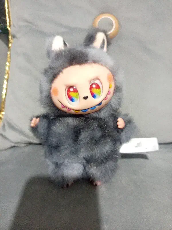 لبوبو|اسباببازی|اقبالیه, |دیوار