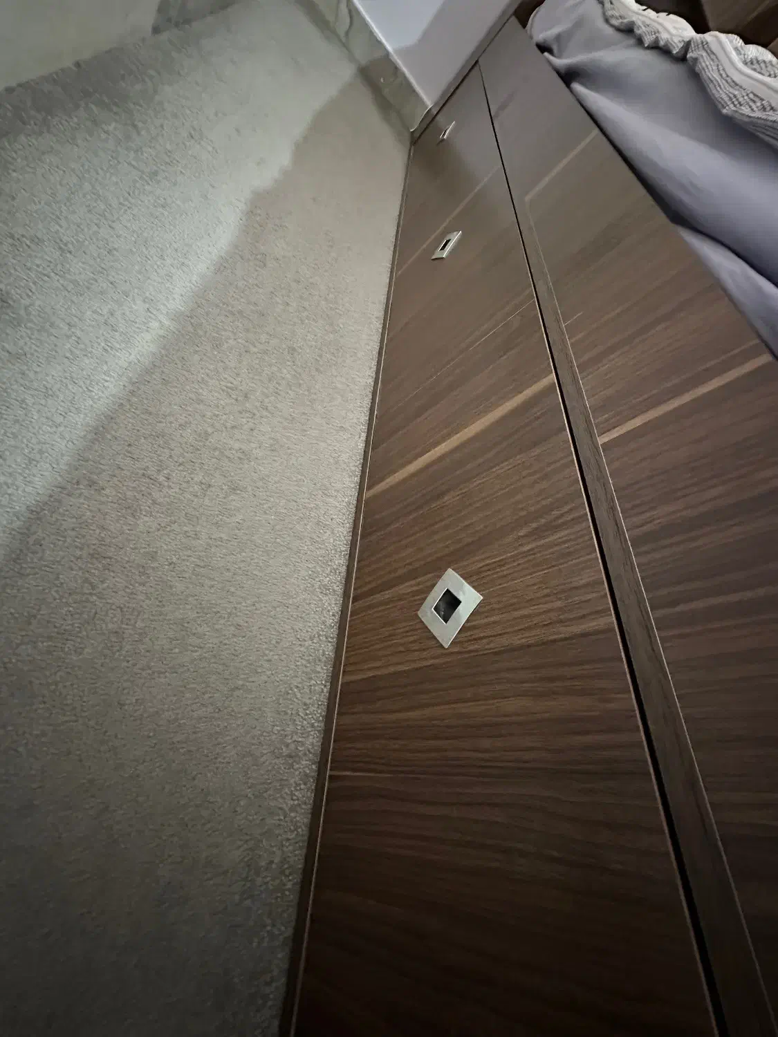 سرویس خواب و مبلمان تمام چوب درحد نو|تخت و سرویس خواب|مشکین‌دشت, |دیوار