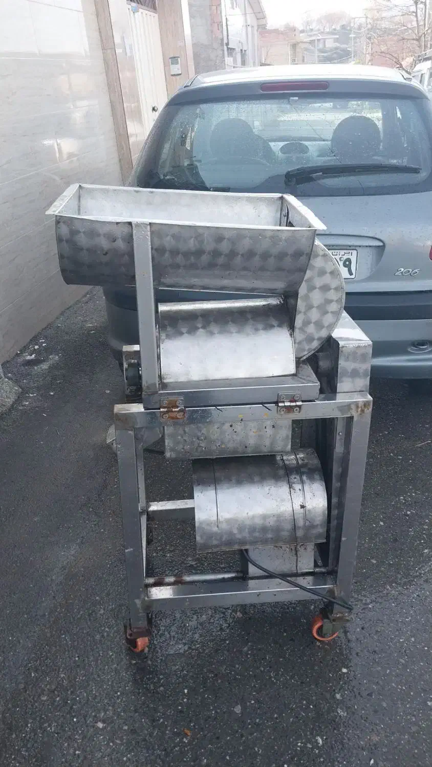 دستگاه آب گوجه گیری|آبمیوه‌گیر و آب‌مرکبات‌گیر|گرگان, |دیوار