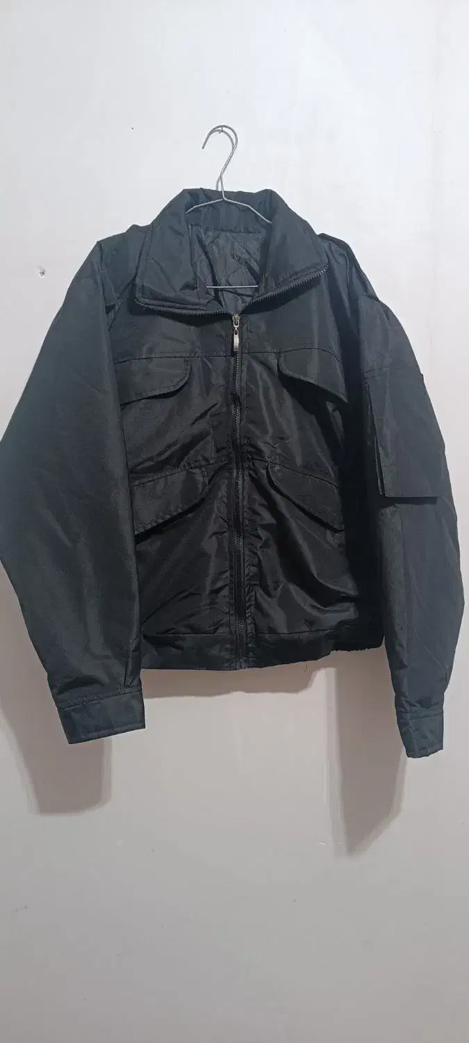 لباس کار|لباس|فامنین, |دیوار