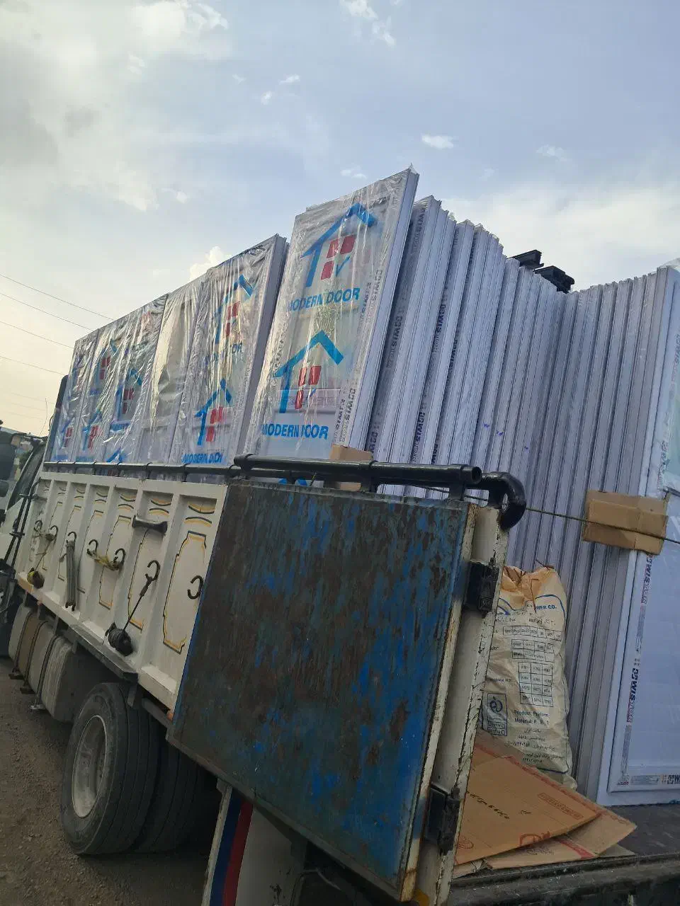 حفاظ آکاردئونی درب ورودی انباری سرویس پنجره کد761|مصالح و تجهیزات ساختمان|کرج, کمالشهر|دیوار