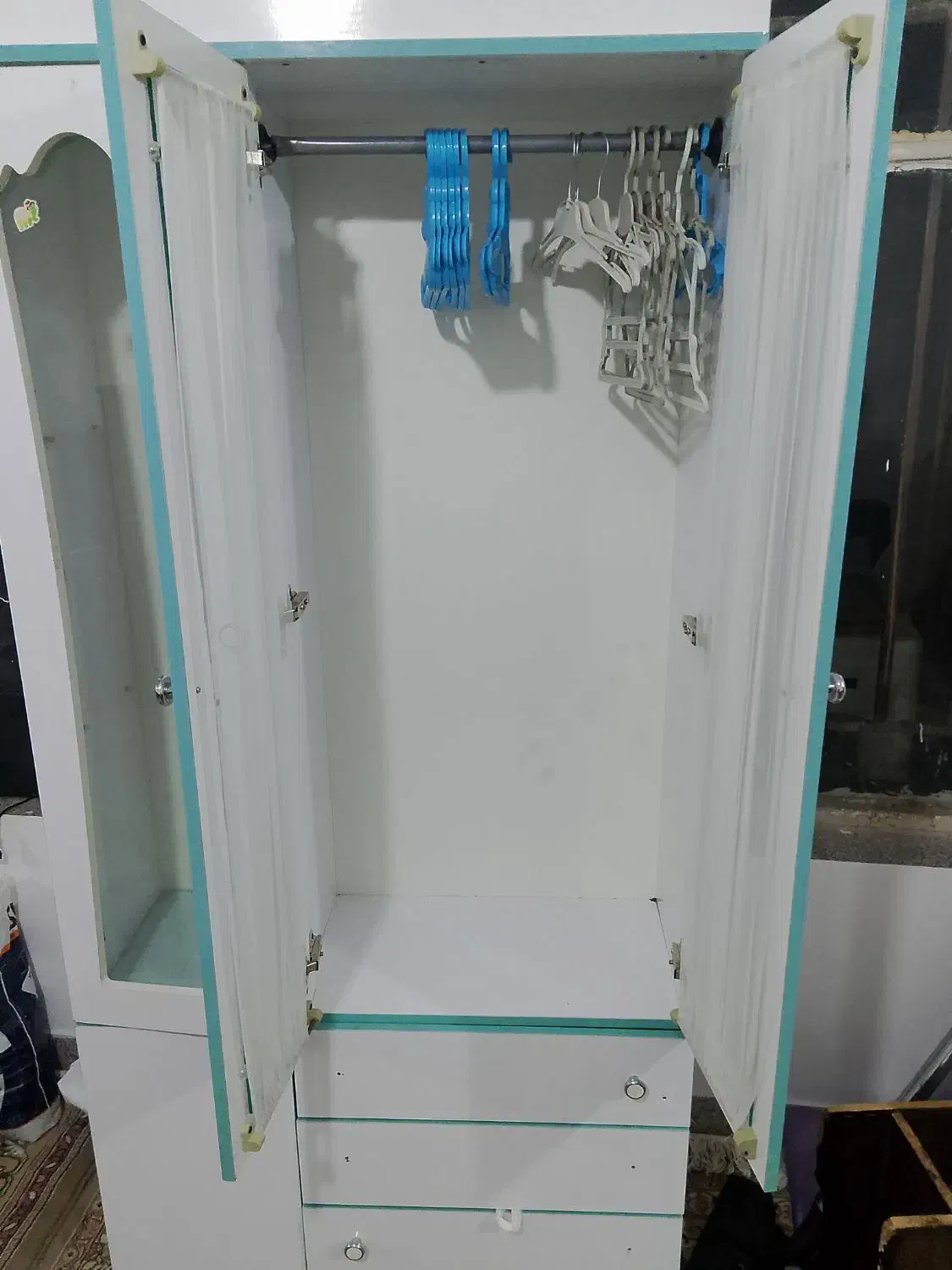 در حد نو|جاکفشی، کمد، دراور|چناران, |دیوار