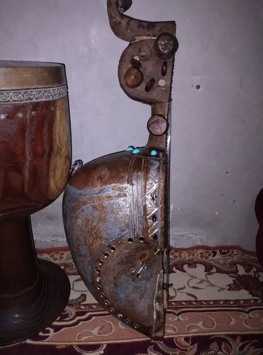 سروز بلوچی خوش صدا و آواز|سازهای سنتی|خاش, |دیوار