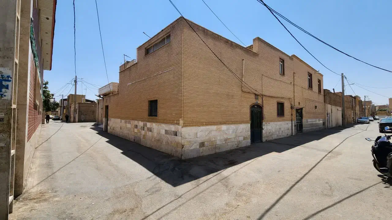 دوطبقه همکف و بالا دو بر|فروش خانه و ویلا|قم, منبع آب|دیوار