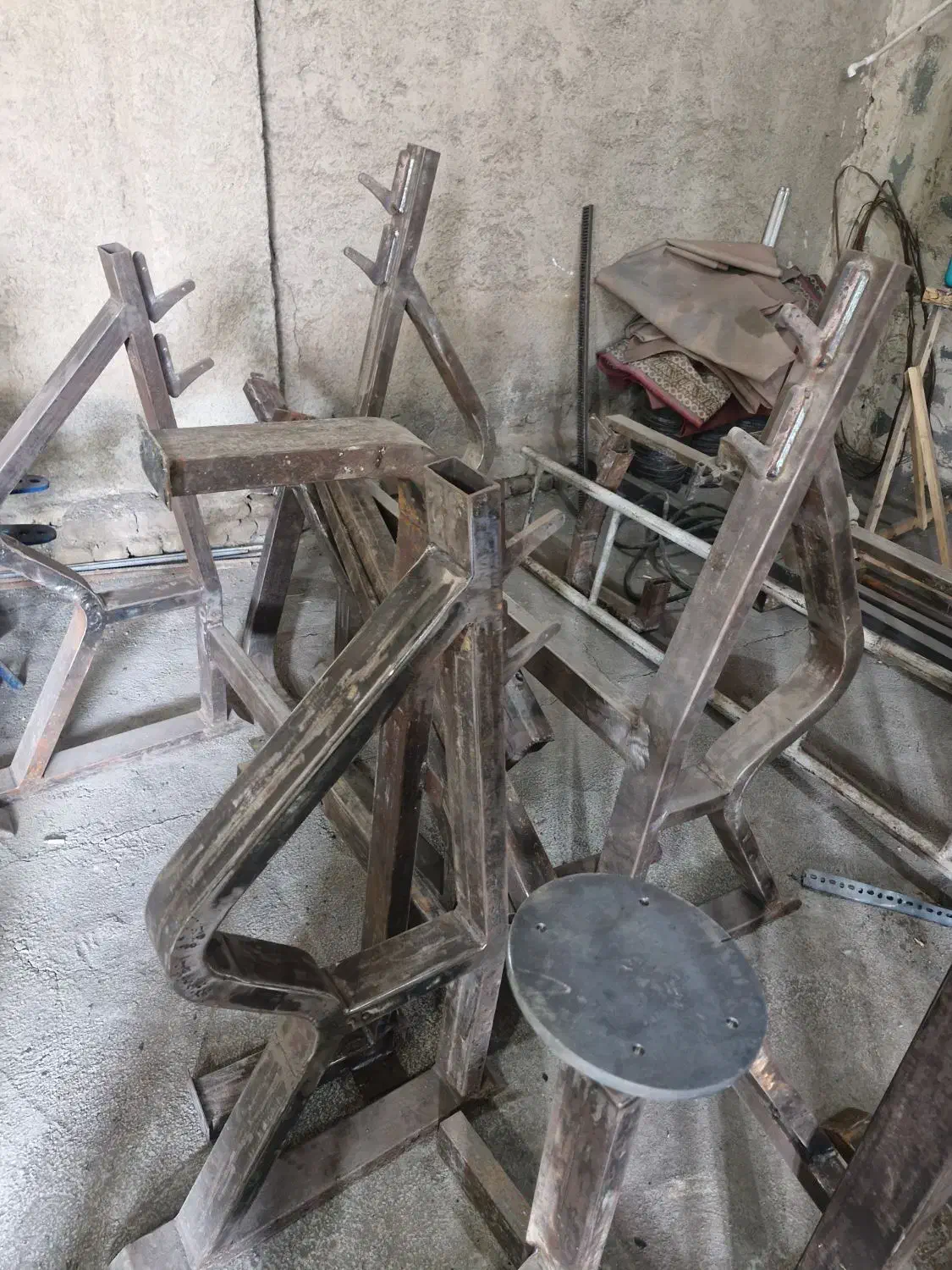 جوشکاری آهنگری تراشکاری سری کاری ب قیمت مناسب|خدمات پیشه و مهارت|شهریار, شهرک بهاران (ویره)|دیوار