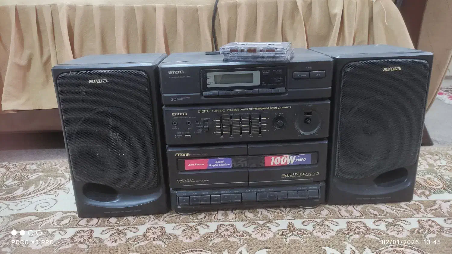 رادیو ضبط آیوا|کلکسیون اشیاء عتیقه|بروجرد, |دیوار