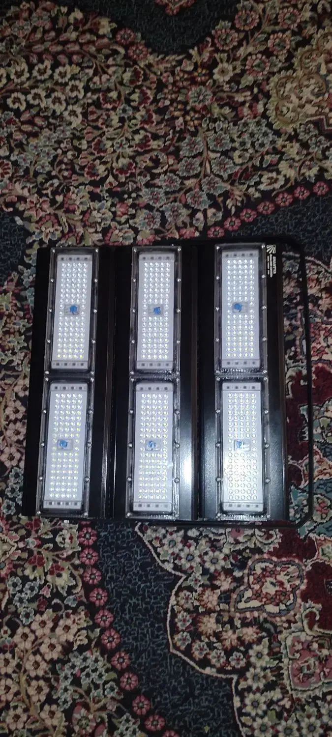 فروش پرژکتور وات 300 استفاده نشده|لامپ و چراغ|جیرفت, |دیوار