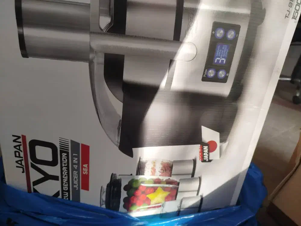 آبمیوه گیری لاوان اصل ژاپن|آبمیوه‌گیر و آب‌مرکبات‌گیر|صدرا-فارس, فاز ۱|دیوار