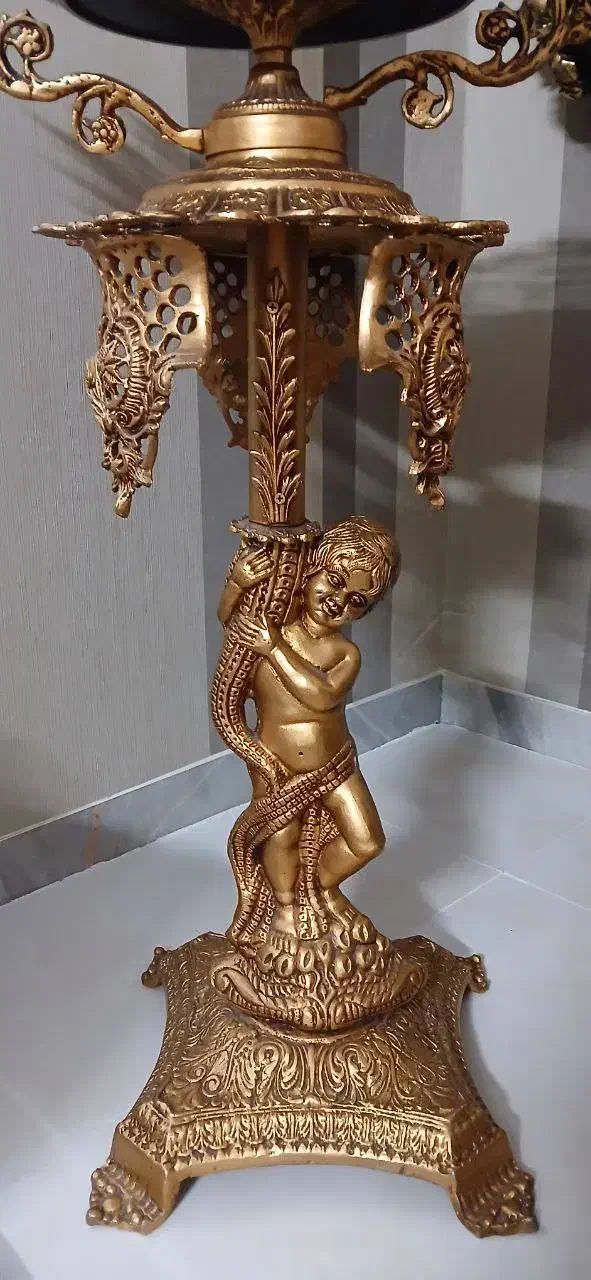 کنار سالنی پایه بلند|صنایع دستی و سایر لوازم تزئینی|تهران, دهم فروردین|دیوار