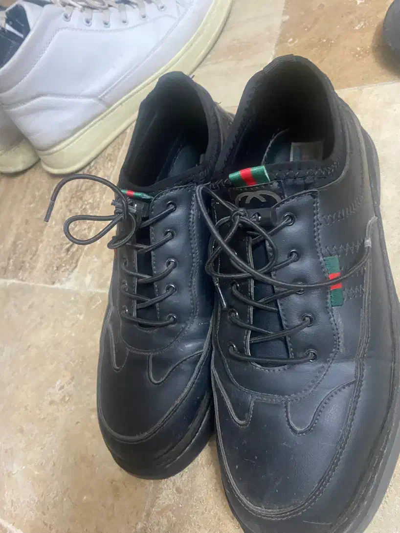 سه جفت کفش سایز ۴۲|کیف، کفش، کمربند|قم, شهرک قدس|دیوار