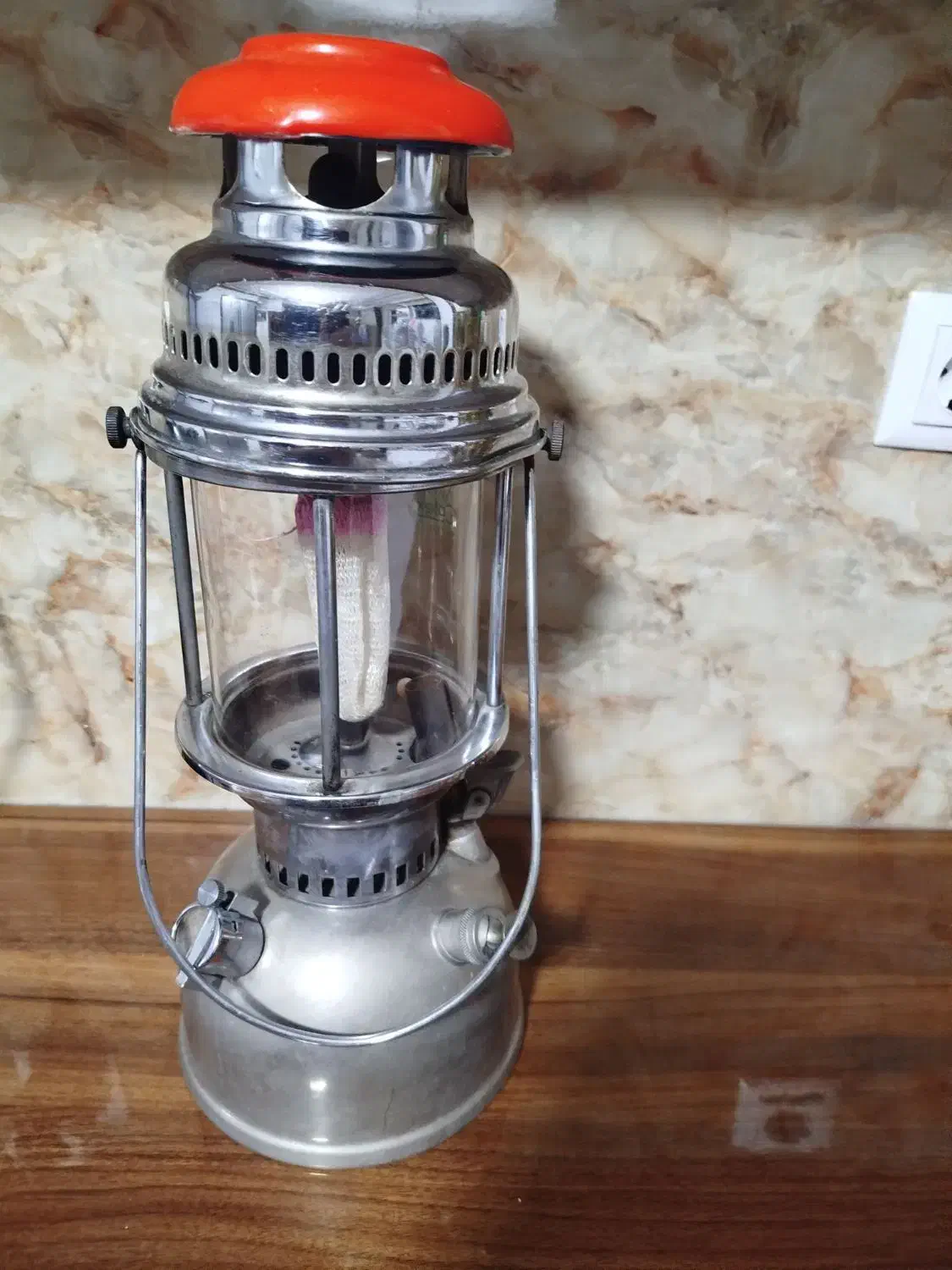 چراغ زنبوری عتیقه|کلکسیون اشیاء عتیقه|اردبیل, |دیوار