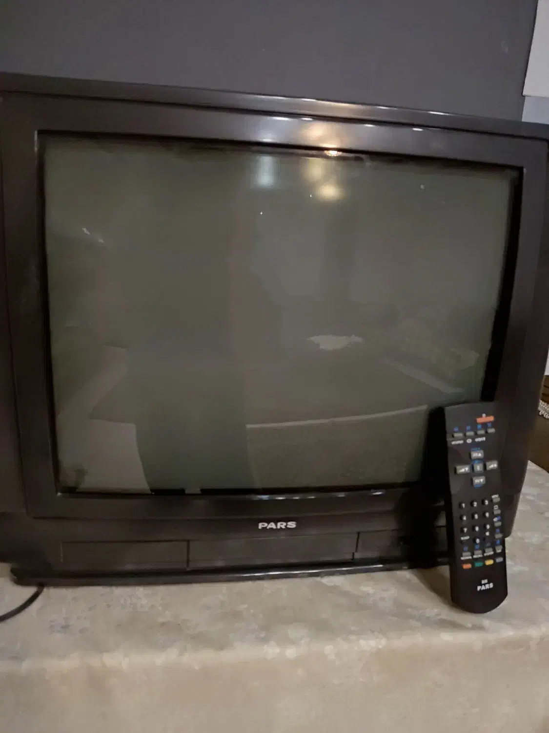 تلویزیون پارس تمام رنگی ۲۱ اینچ|تلویزیون و پروژکتور|پردیس, فاز ۸|دیوار