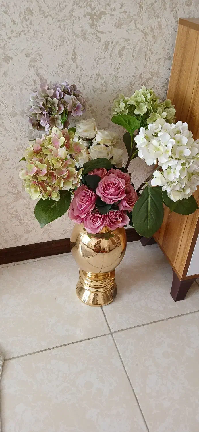 گلو گلدان|گل مصنوعی|ملایر, |دیوار