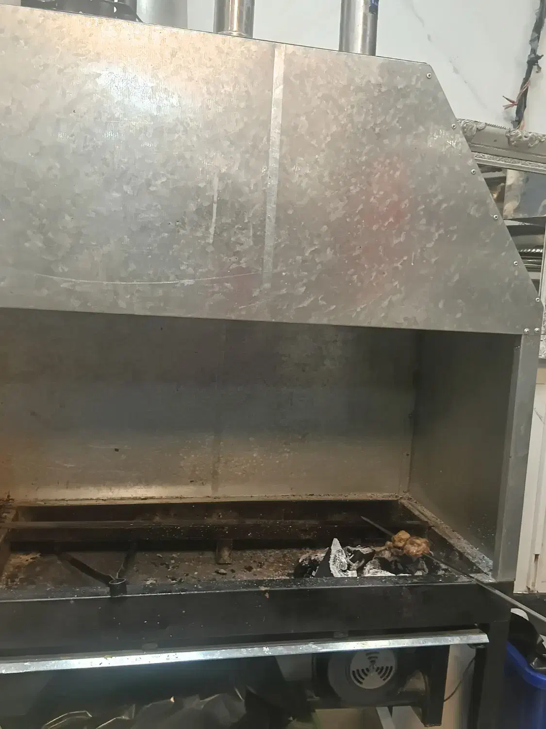 منقل کار جگرکی|استخدام خدمات فروشگاه و رستوران|تهران, شاهین|دیوار