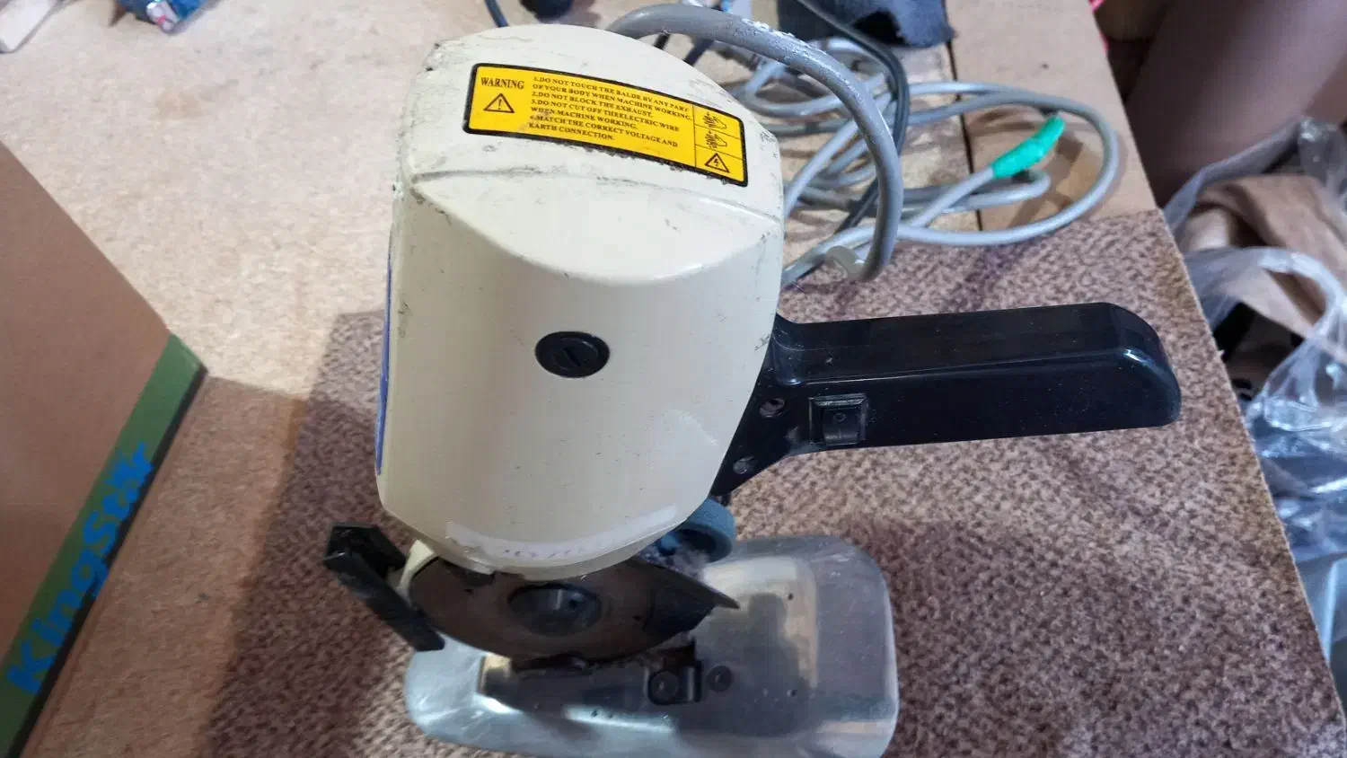 قیچی برقی گرد بر|لوازم خیاطی و بافتنی|شازند, |دیوار