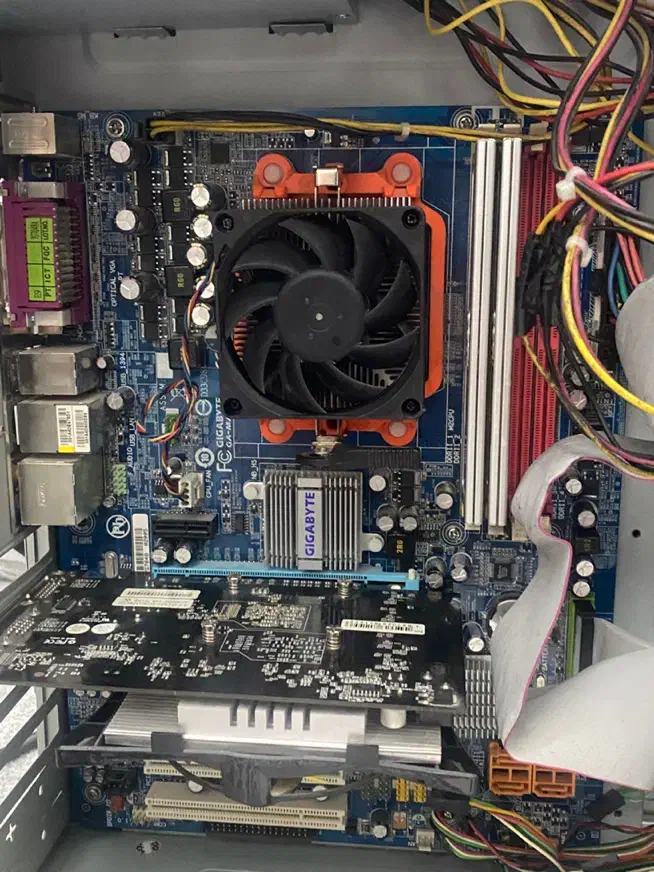 کیس کامپیوتر کارت گرافیک 2 گیگ|رایانه رومیزی|مشهد, عبادی|دیوار