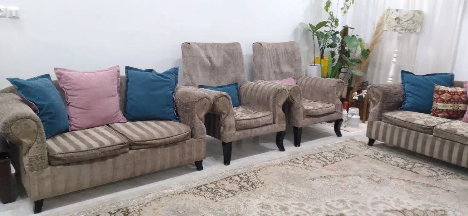 مبل ۷ نفره|مبلمان خانگی و میز عسلی|لاهیجان, کوی آزادگان|دیوار