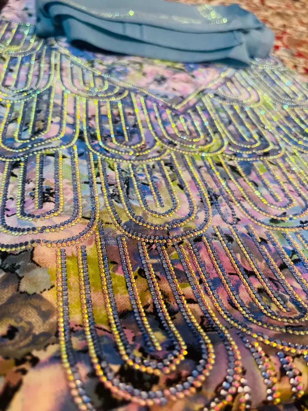 پارچه مخور|لباس|اهواز, بهارستان|دیوار