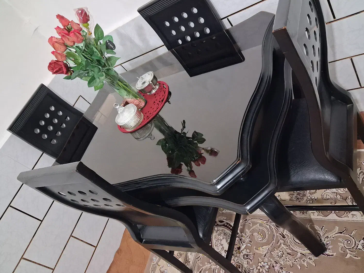 میز غذا خوری چهارنفره|میز و صندلی غذاخوری|الیگودرز, |دیوار