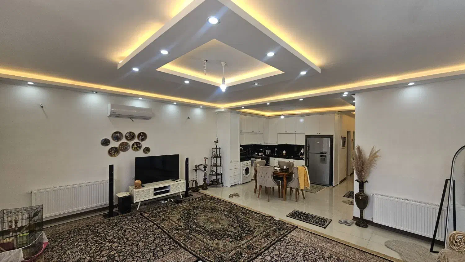 ۱۳۰متر ۳خاب با ۱۳۰متر صحنه حیاط|فروش آپارتمان|مشهد, انقلاب|دیوار