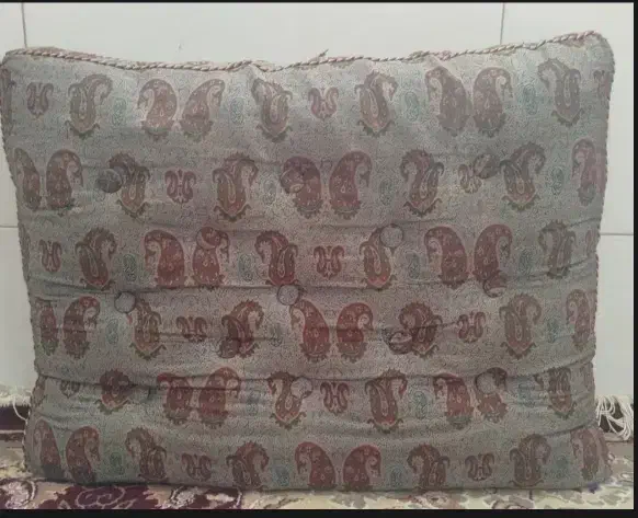 پشتی حراج فقط تا فردا ظهر|پشتی|یزد, |دیوار