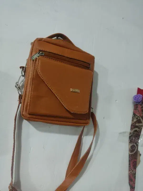 تولیدی کیف نیازمندبه تعدادی همکارهستیم|کیف، کفش، کمربند|قنوات, |دیوار