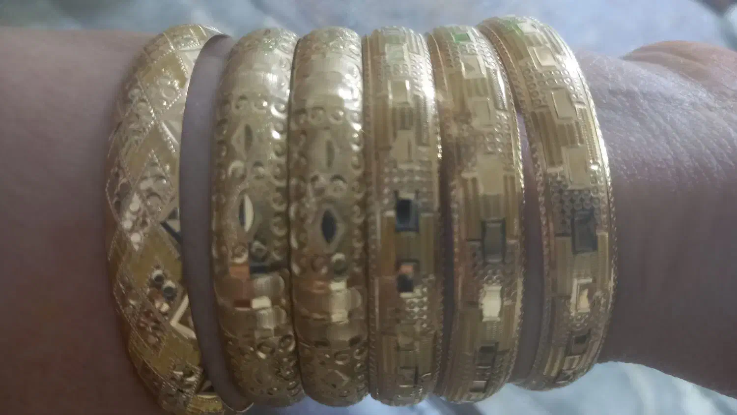 النگو|جواهرات|زرنه, |دیوار