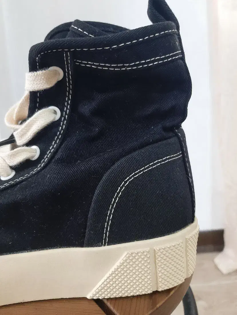 کتونی ساقدار زارا|کیف، کفش، کمربند|لاهیجان, شیخ زاهد|دیوار