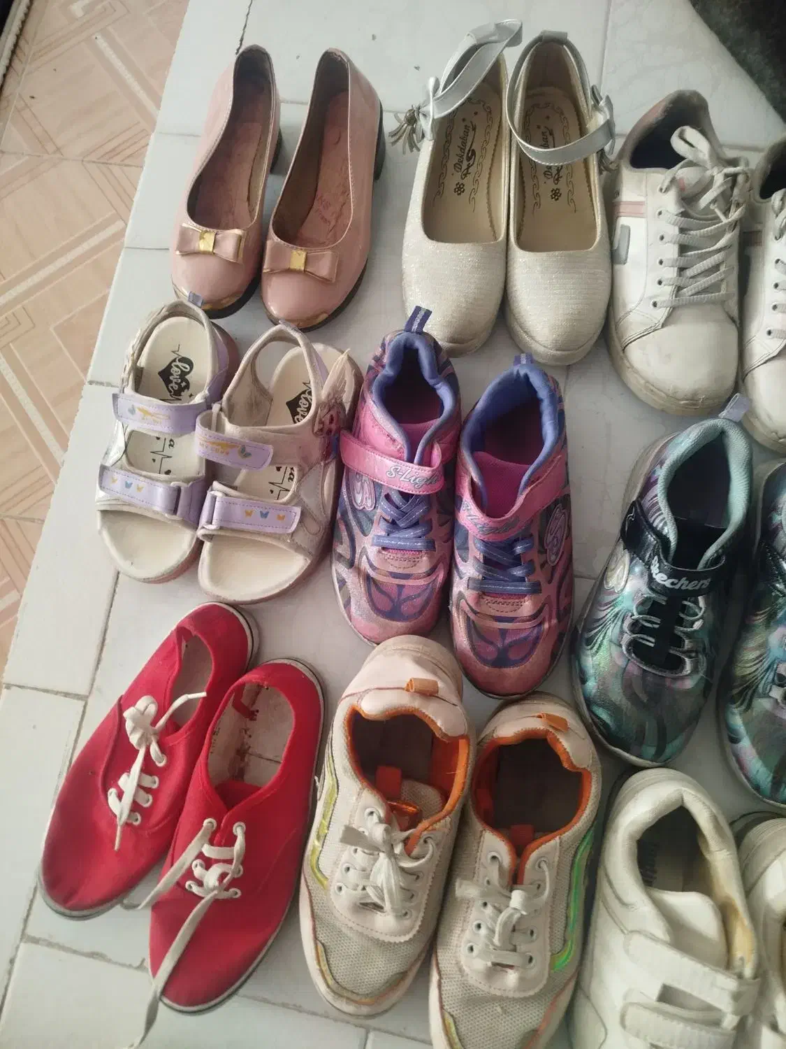 همه کفش ها سالم دونه 150|کفش و لباس بچه|قشم, |دیوار