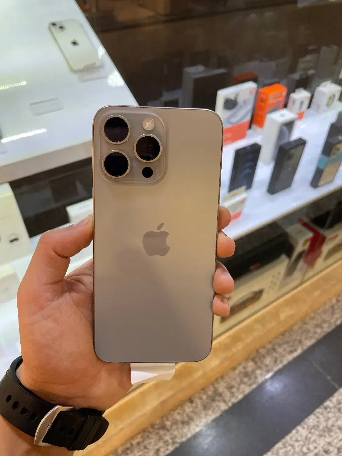 iphone 15 pro max 256G ZAA|موبایل|تهران, شهرک صدرا|دیوار