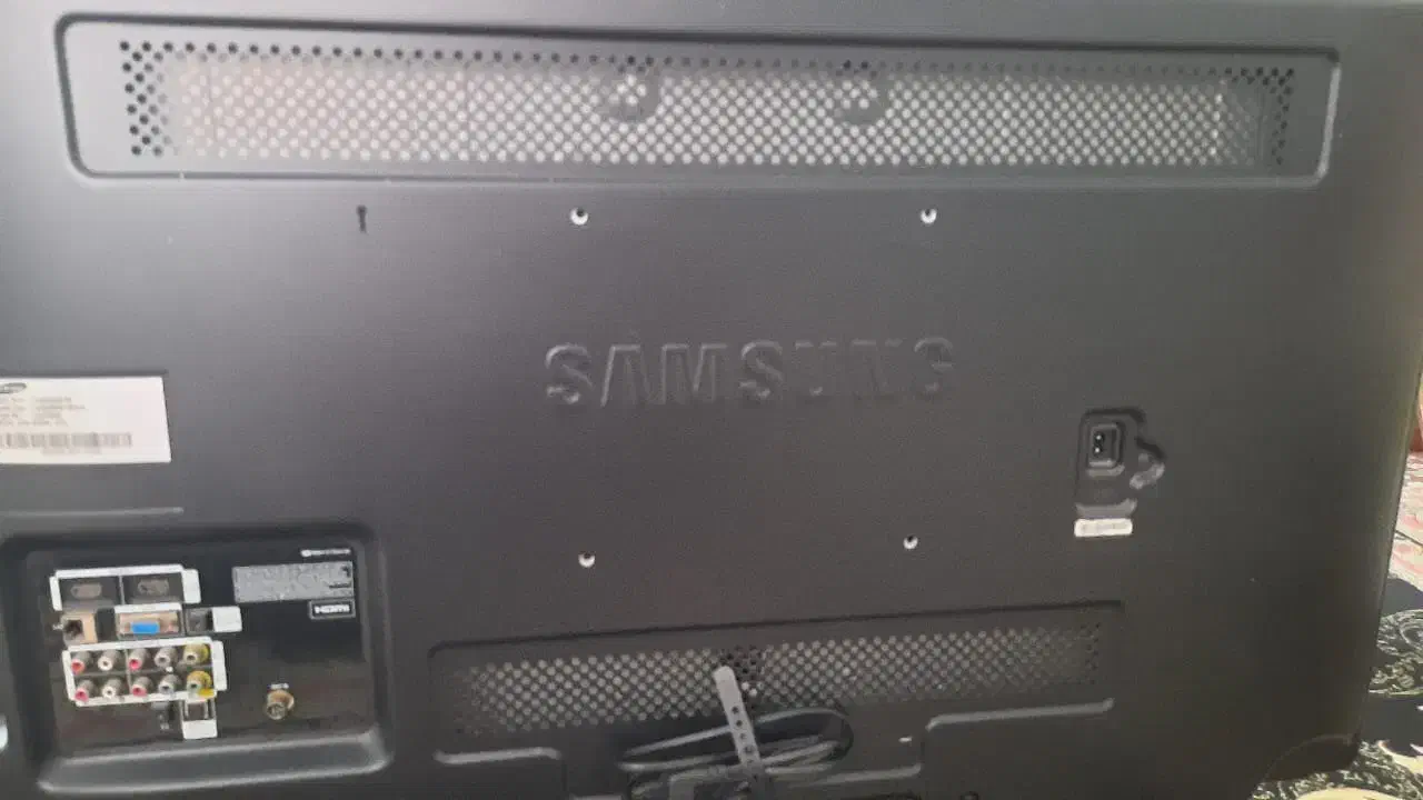 تلوزیون سامسونگ ال سی دی 42|تلویزیون و پروژکتور|رشت, باهنر|دیوار