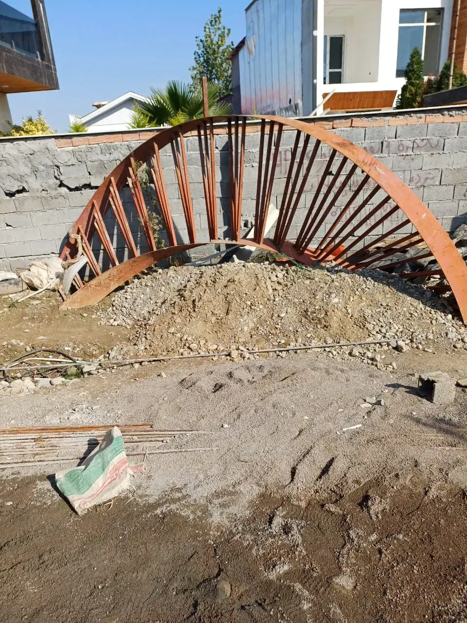 فروش پله گردون ۱۸ پله بدون استفاده|مصالح و تجهیزات ساختمان|چمستان, |دیوار