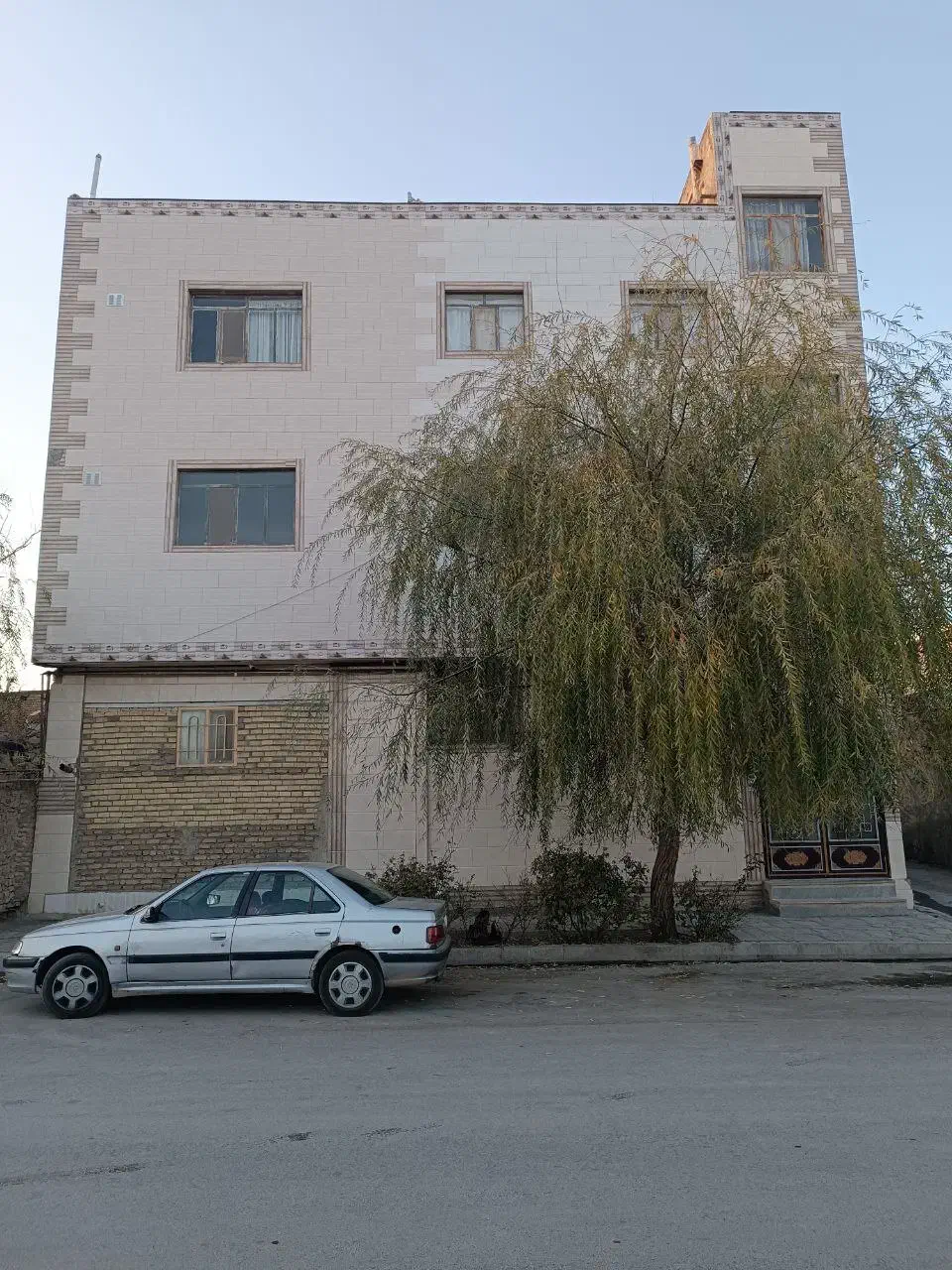 ویلایی سه طبقه و نیم|فروش خانه و ویلا|چناران, |دیوار