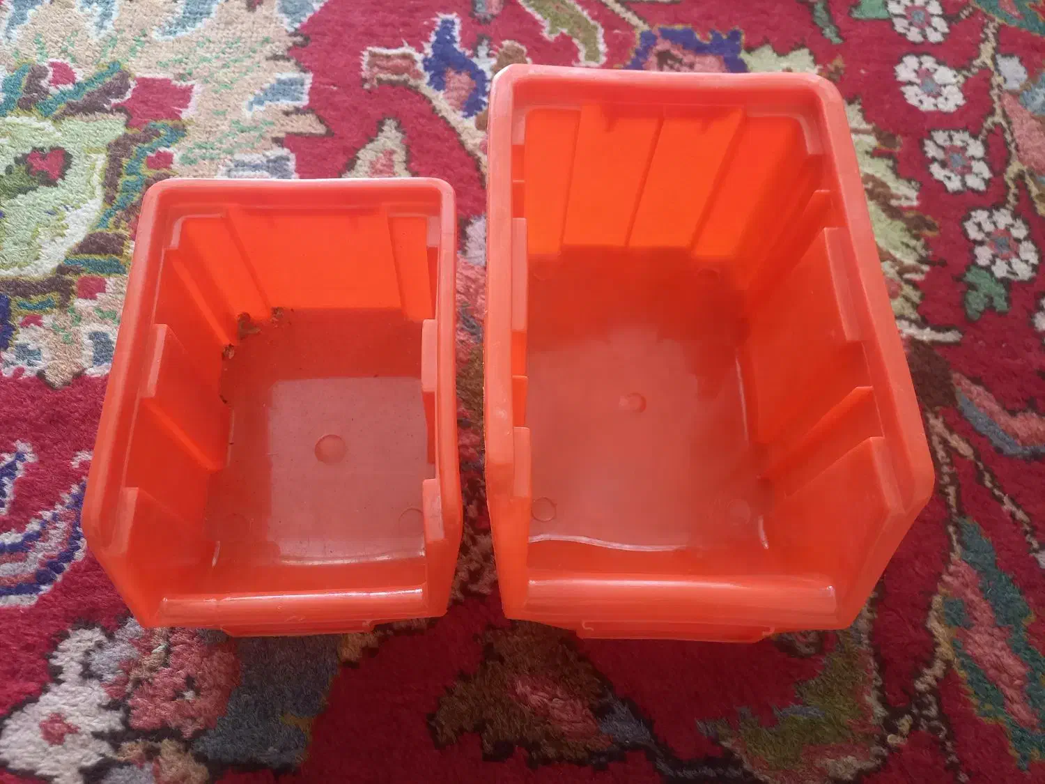 پالت|ظروف نگهدارنده، پلاستیکی، یک‌بارمصرف|اصفهان, دوطفلان|دیوار