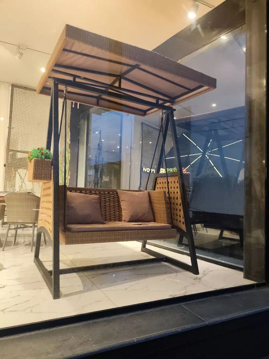 فروشنده مبلمان بورنووی|استخدام خدمات فروشگاه و رستوران|رویان, |دیوار