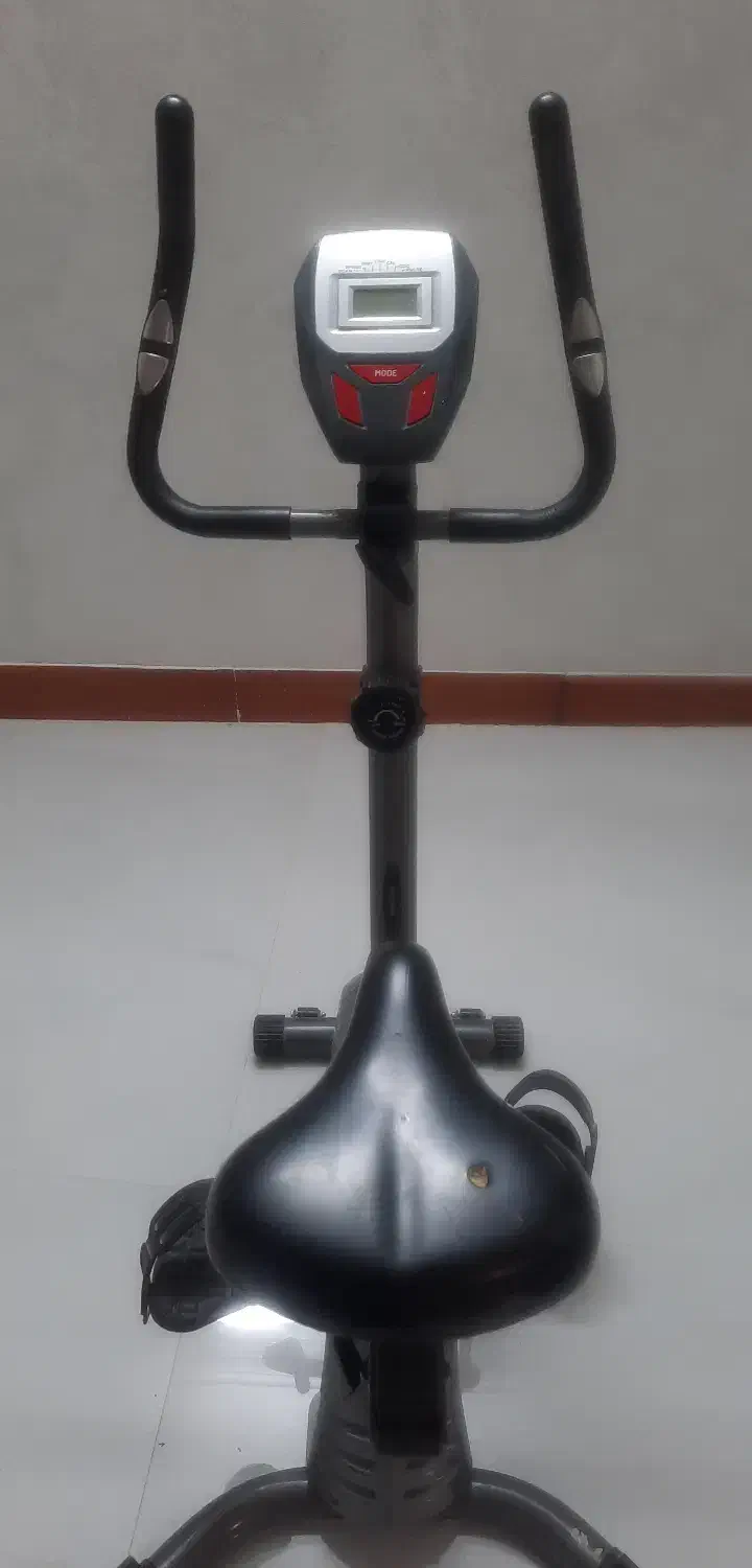 دوچرخه ثابت خانگی پیشرفته با مانیتور|تجهیزات ورزشی|نیشابور, دارایی|دیوار