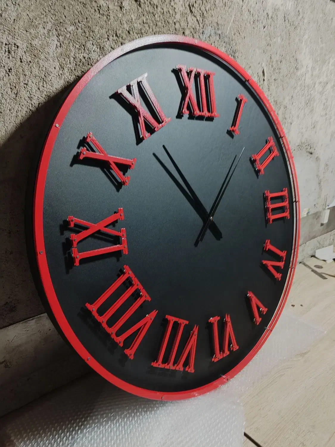 ساعت دیواری فلزی گرد رنگ کوره سایز 90×90|ساعت دیواری و تزئینی|تهران, مشیریه|دیوار