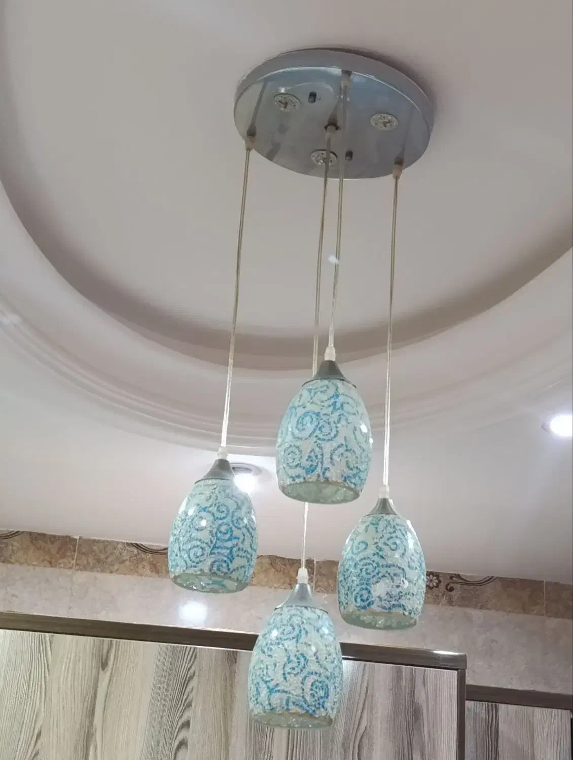 لوستر|لوستر و چراغ آویز|میانه, |دیوار