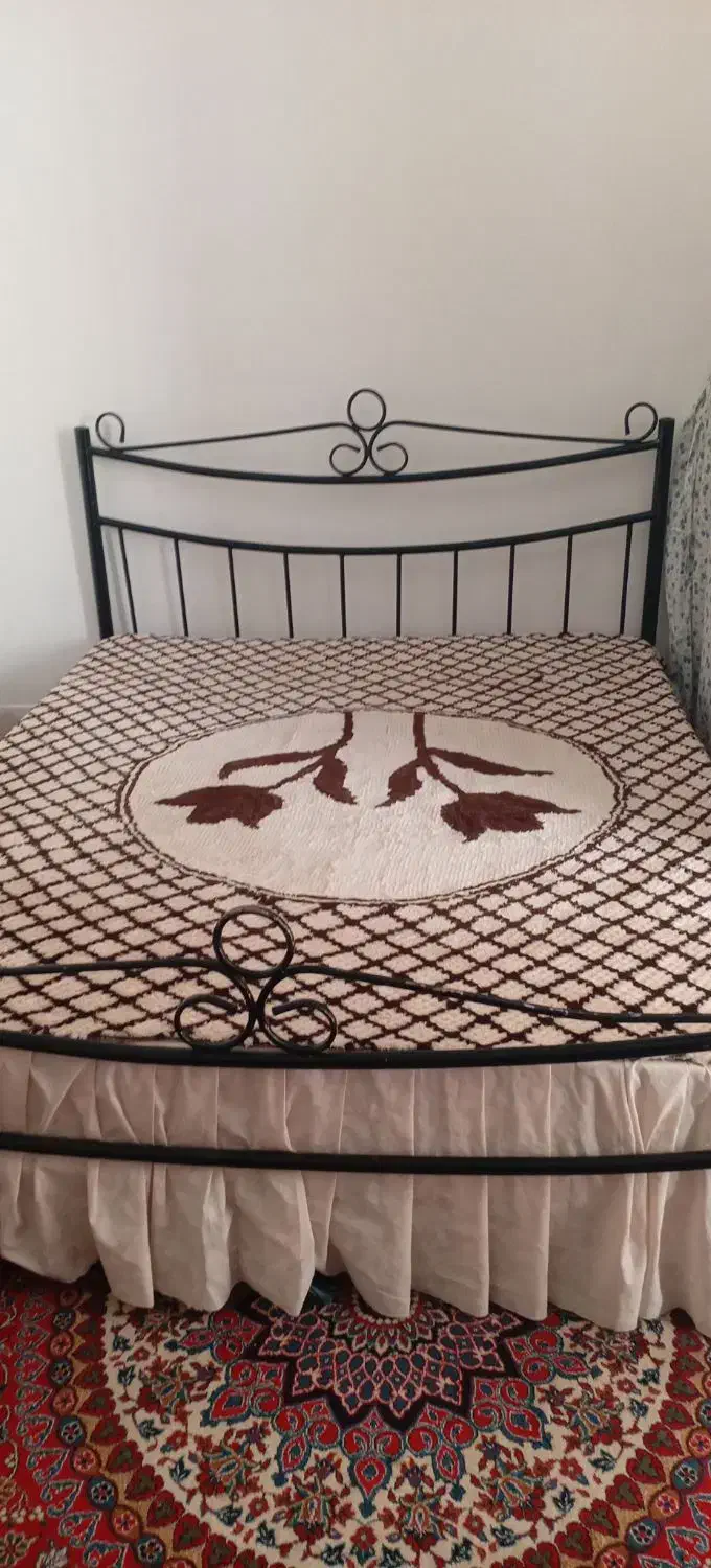 تختخواب دونفره فرفورژه بدون خوشخواب|تخت و سرویس خواب|سبزوار, گلشن|دیوار