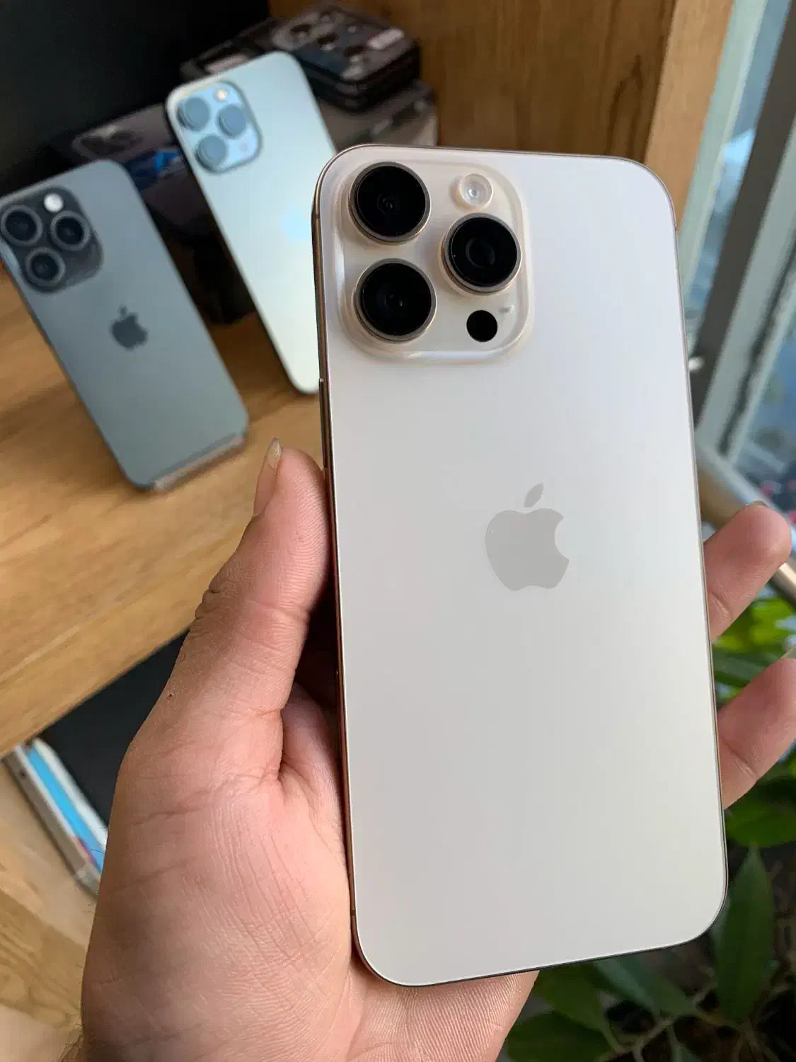 iphone 16 pro max باتری۱۰۰ آکبند zaa|موبایل|مشهد, احمدآباد|دیوار