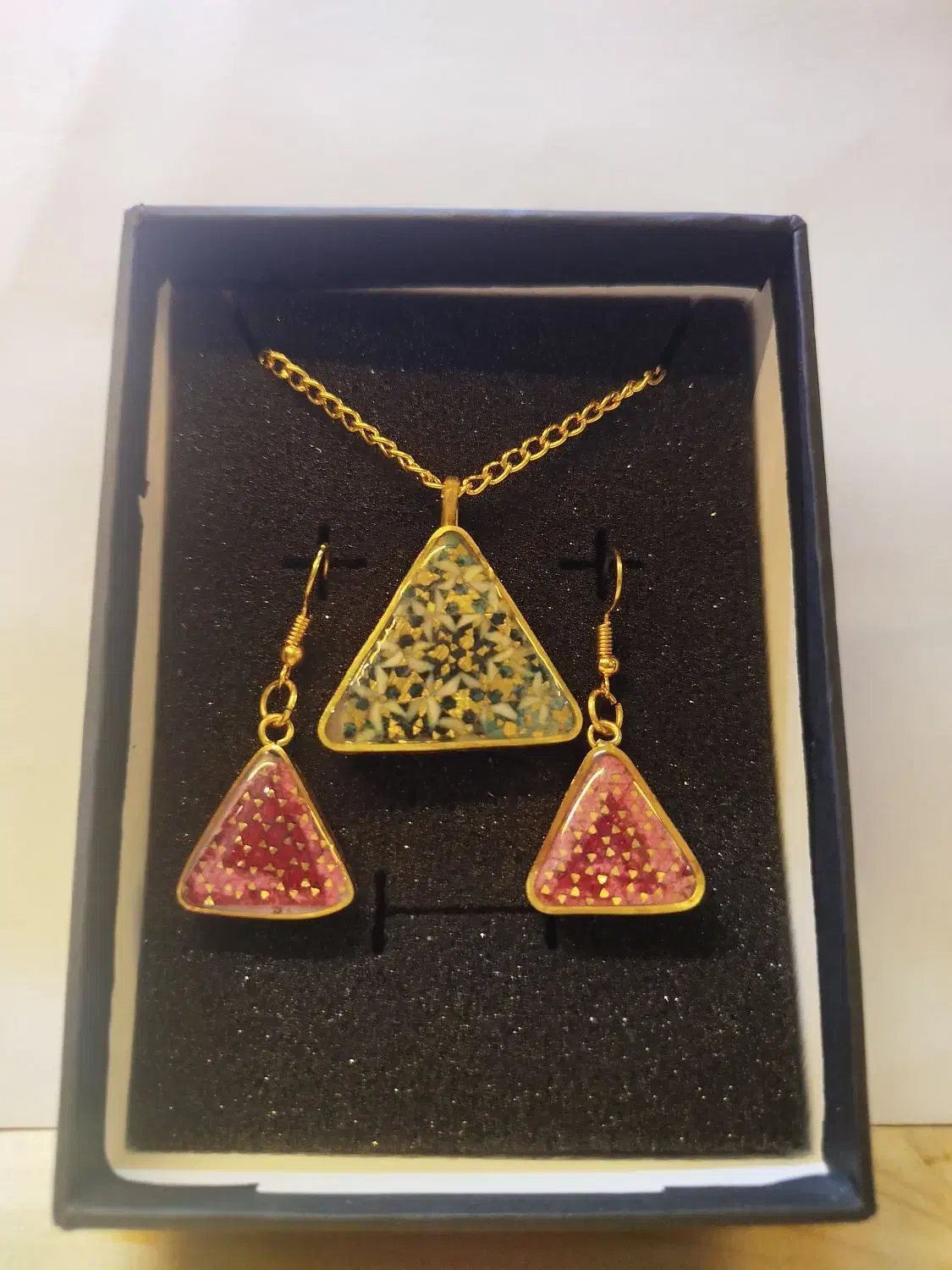 زیورآلات خاتم وپاسویچی|زیورآلات و اکسسوری|شیراز, سیاه سنگ|دیوار